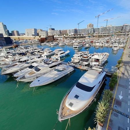 Voyager Sant Adria de Besos Exterior foto
