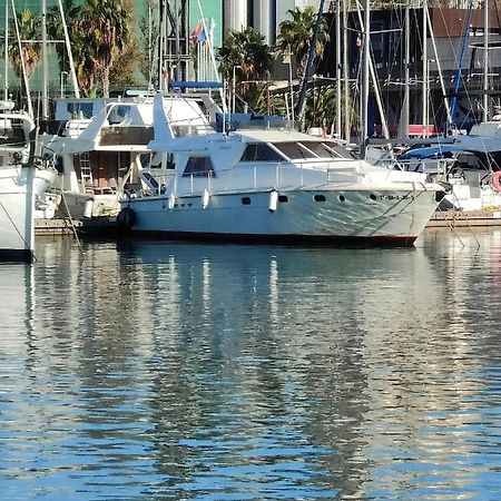 Voyager Sant Adria de Besos Exterior foto