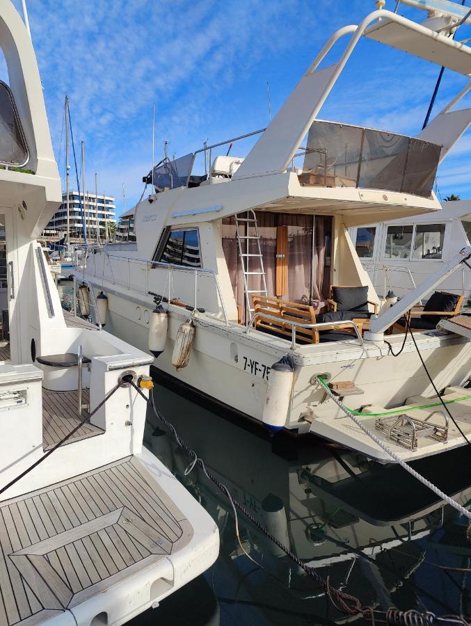 Voyager Sant Adria de Besos Exterior foto