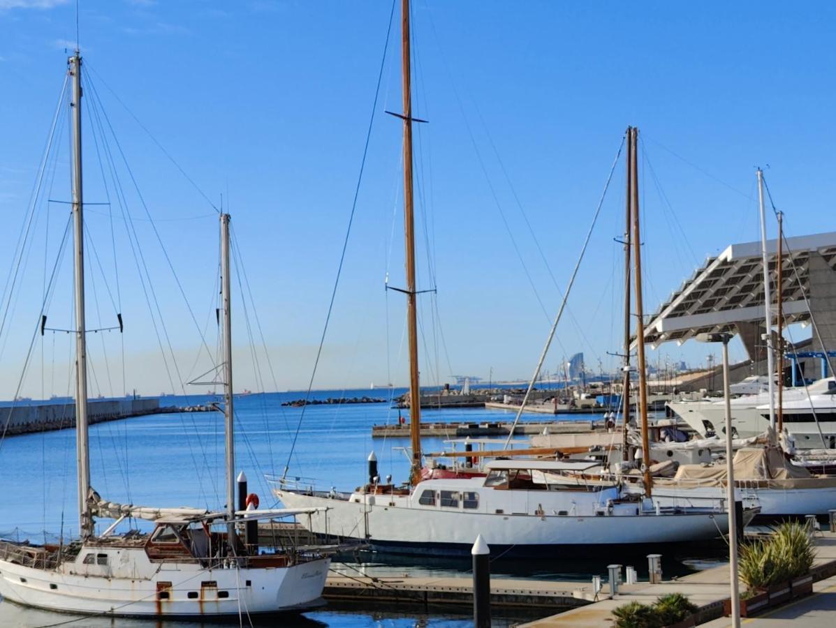 Voyager Sant Adria de Besos Exterior foto