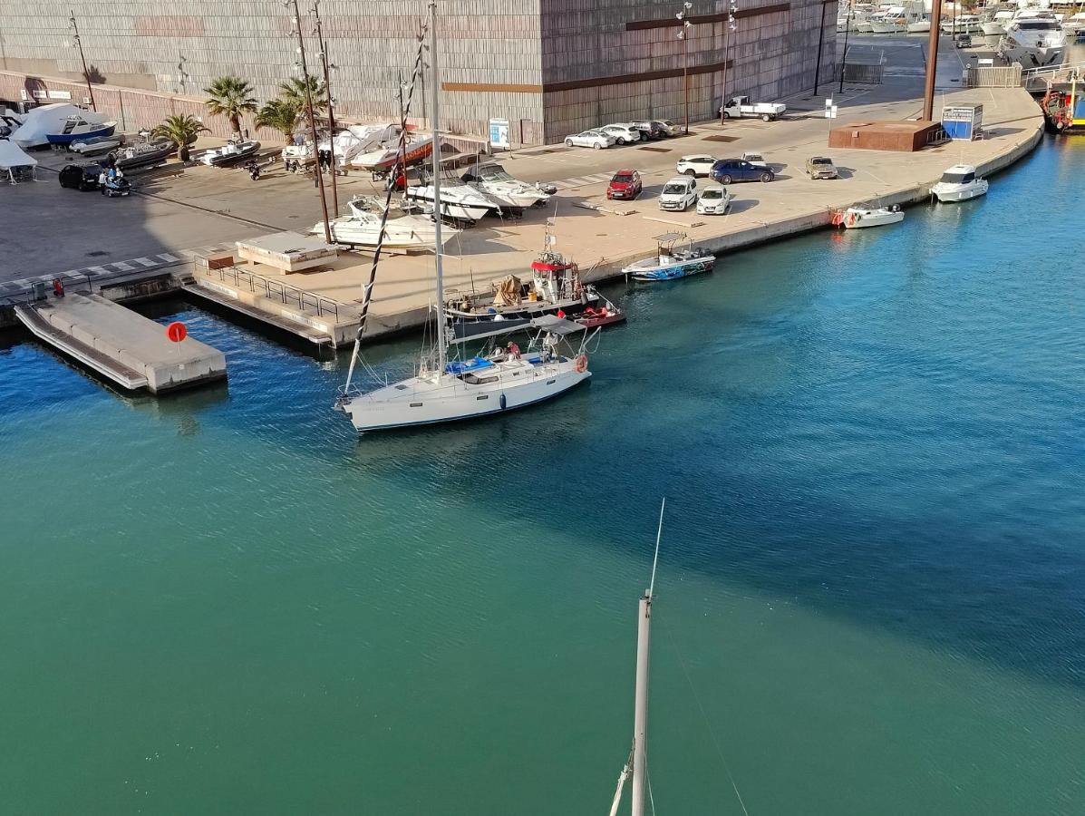 Voyager Sant Adria de Besos Exterior foto